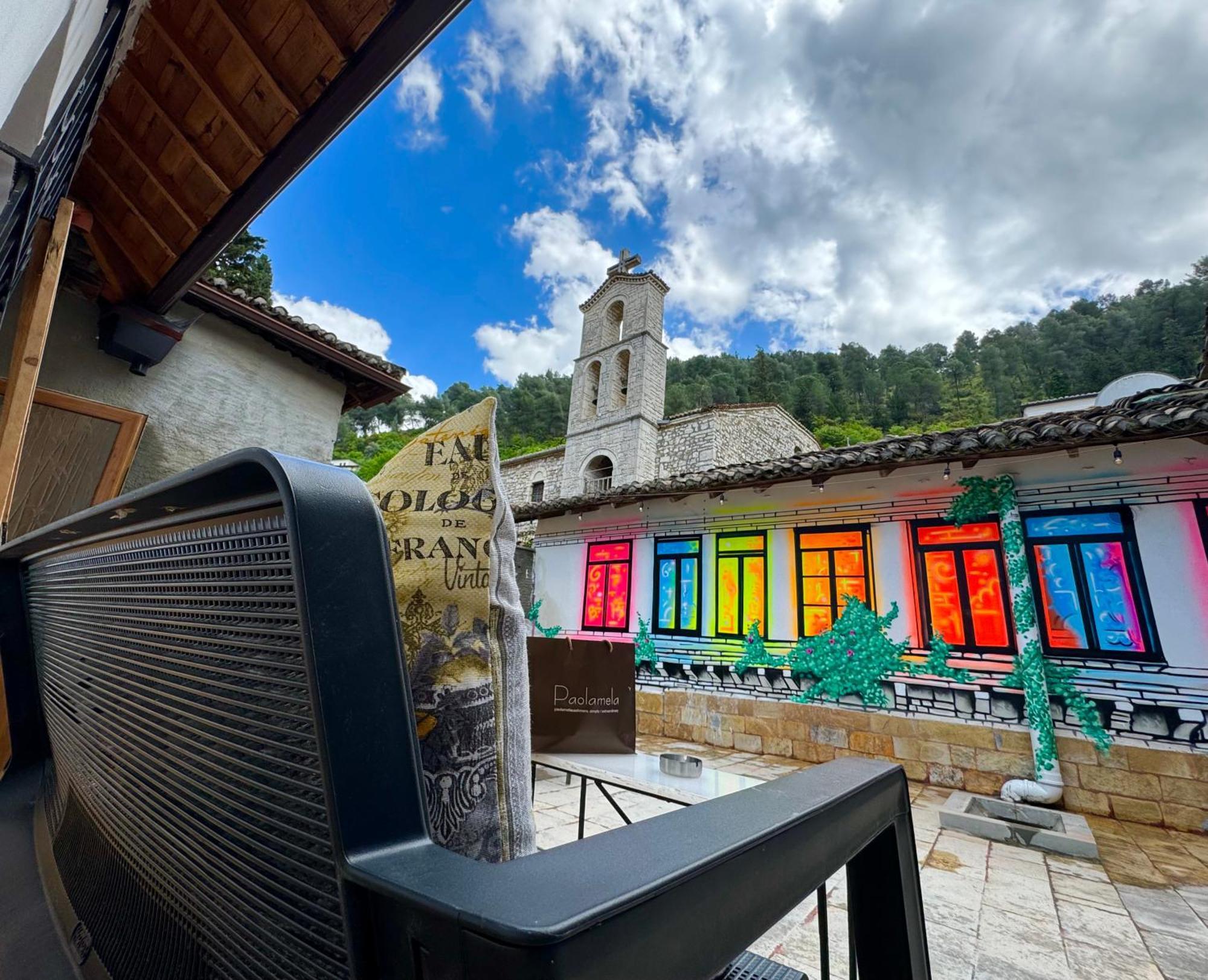 Helin'S Hostel By Backpackers Berat Eksteriør bilde